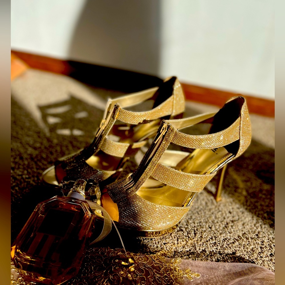 Fioni gold heels, size 8 brand new!!! Very cheap